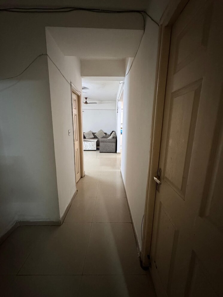 undefined, ip extension 3 Bedroom 1250 Sq.Ft. Apartment In Ip Extension Delhi 9240253