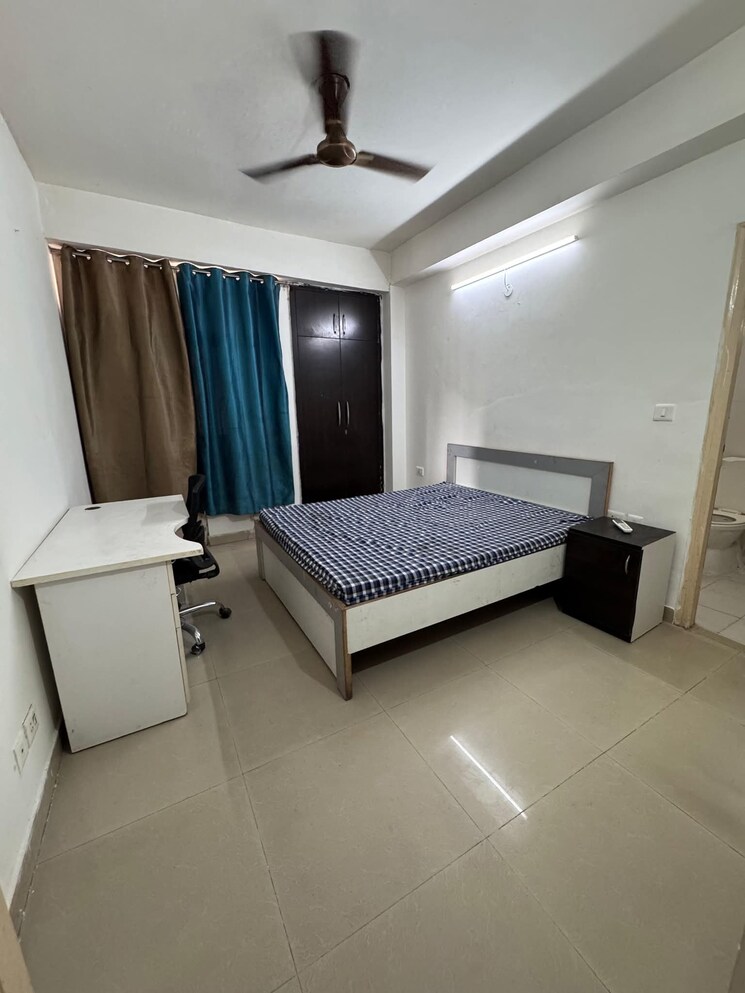 Living Room, ip extension 3 Bedroom 1250 Sq.Ft. Apartment In Ip Extension Delhi 9240253