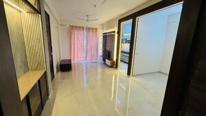 Room in 2.5 BHK Apartment at Smart World Gems, Sector 89 – for Rent