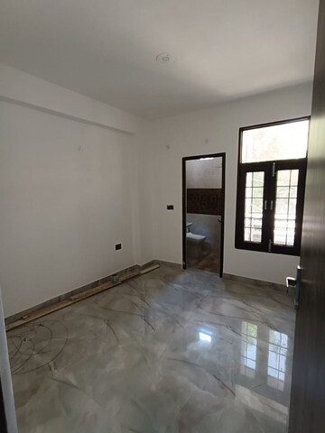 Room in 2 BHK Builder Floor at Chattarpur – for Rent