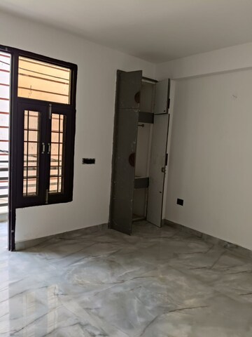 2 BHK Builder Floor For Rent in Chattarpur