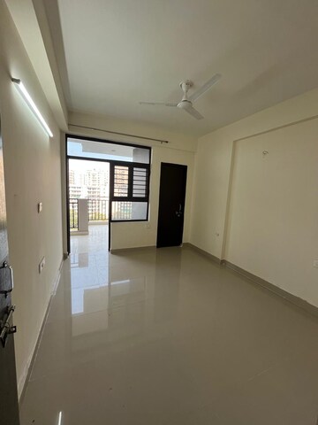 Room in 3 BHK Apartment at Amolik Sankalp, Sector 85 – for Rent