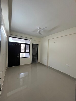 Room in 3 BHK Apartment at Amolik Sankalp, Sector 85 – for Rent