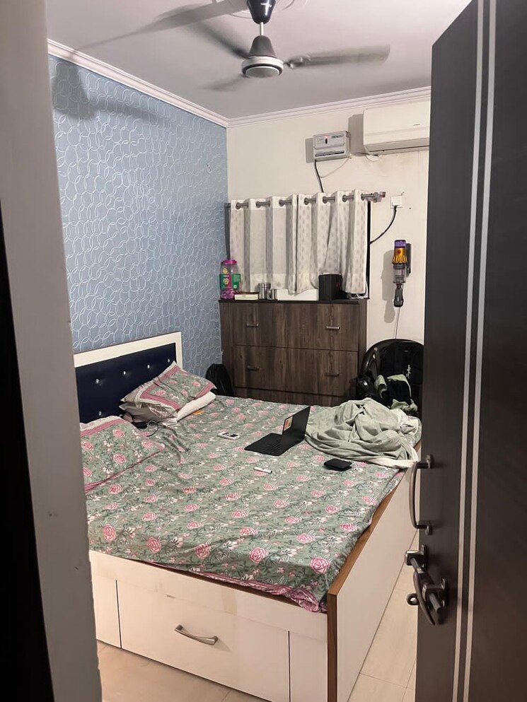 Bedroom, sector 12 dwarka 2 Bedroom 1200 Sq.Ft. Apartment In Sector 12 Dwarka Delhi 9240321