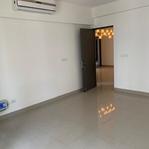 Room in 3 BHK Apartment at Emaar Emerald Floors Premier, Sector 65 – for Rent