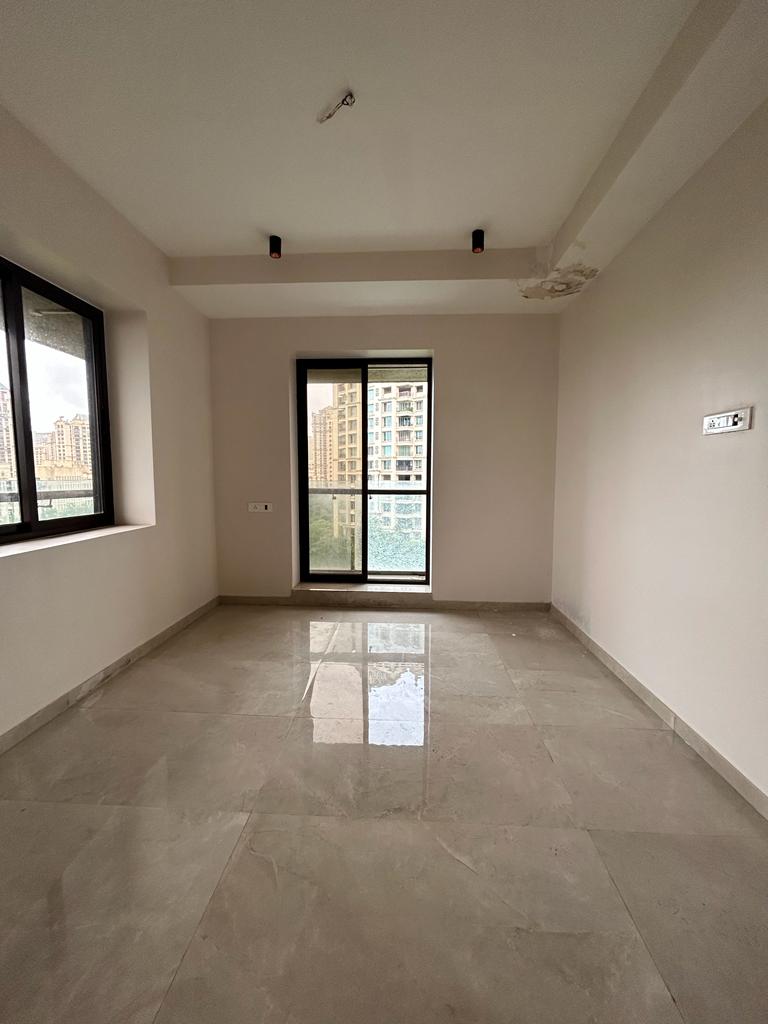 3 BHK + Pooja Room,Servant Room Apartment For Sale in Lake Front Solitaire