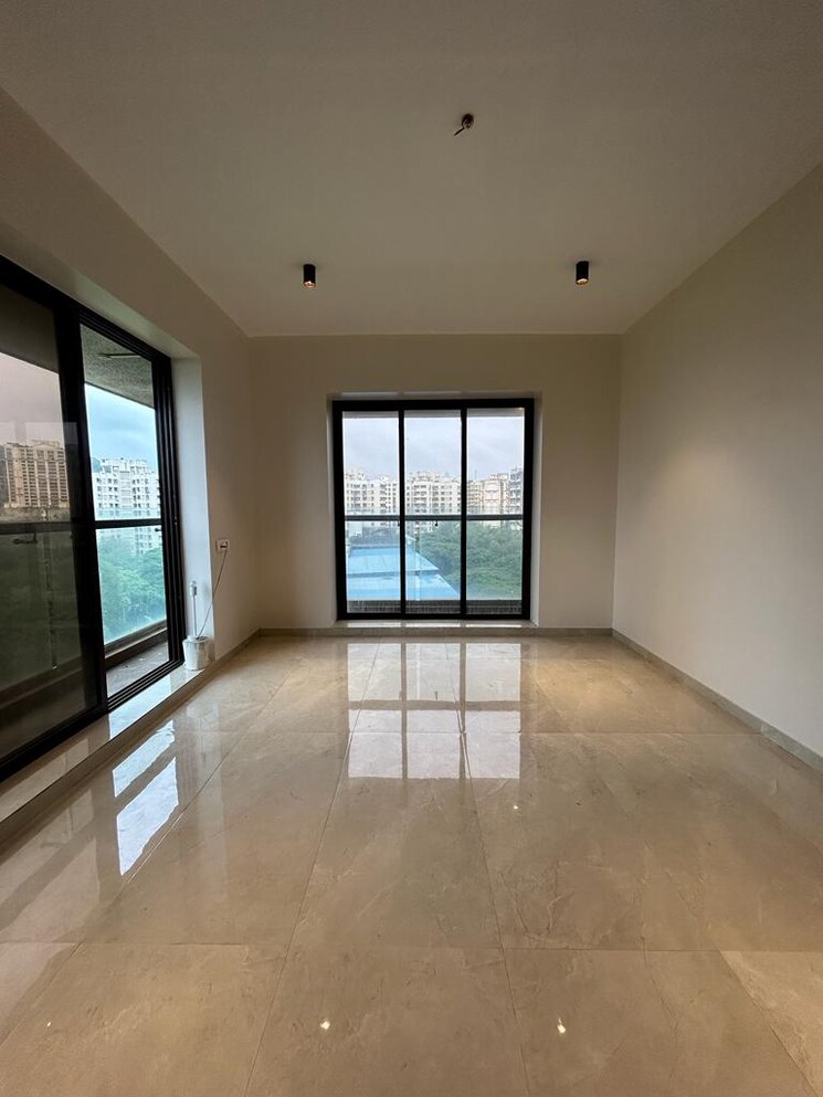 Room, lake-front-solitaire 3 Bedroom 2100 Sq.Ft. Apartment In Powai Mumbai 9240313