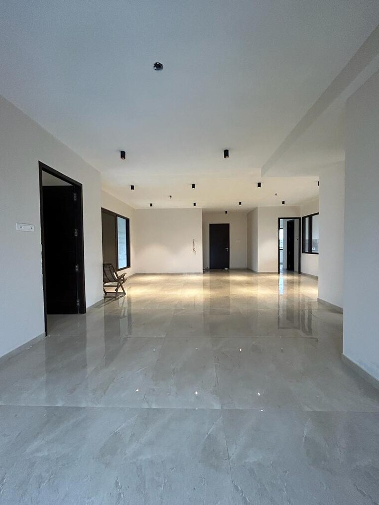 Room, lake-front-solitaire 3 Bedroom 2100 Sq.Ft. Apartment In Powai Mumbai 9240313