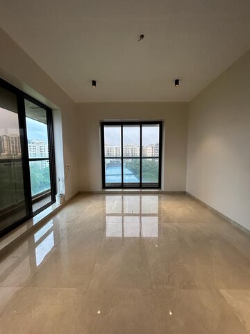 Room in 3 BHK Apartment at Lake Front Solitaire, Powai – for Sale
