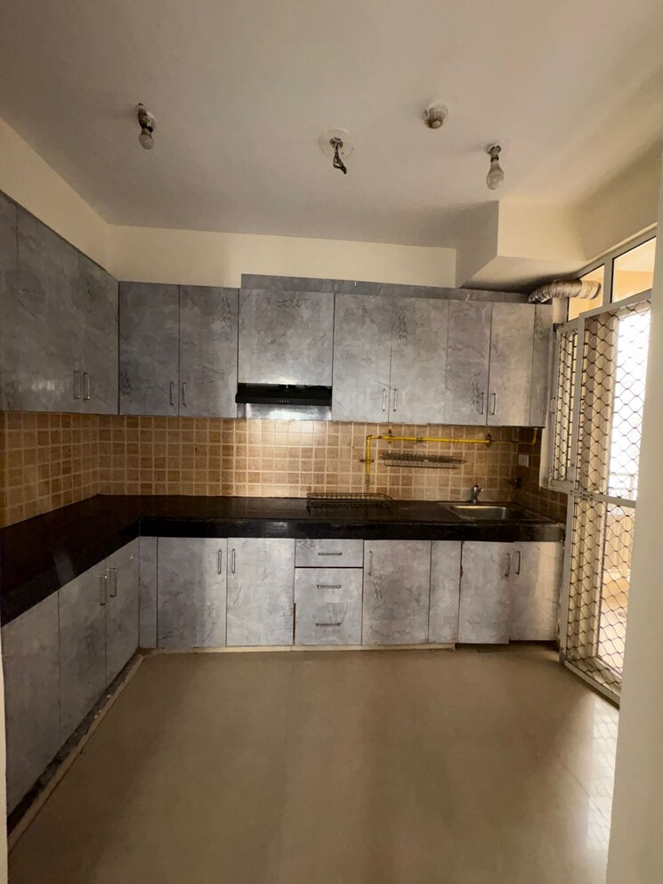 Kitchen, mahagun-mywoods 3 Bedroom 1370 Sq.Ft. Apartment In Sector 16c Greater Noida Greater Noida 9240341