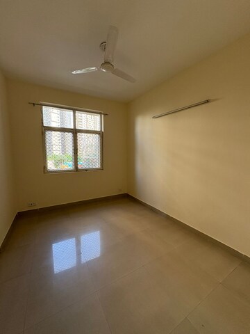 Room in 3 BHK Apartment at Mahagun Mywoods, Sector 16c Greater Noida – for Rent