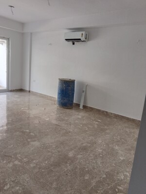 Room in 4 BHK Apartment at SS Linden, Sector 84 – for Rent
