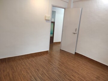 Room in 1 BHK Apartment at Andheri CHS, Andheri West – for Rent