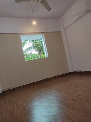 Room in 1 BHK Apartment at Andheri CHS, Andheri West – for Rent