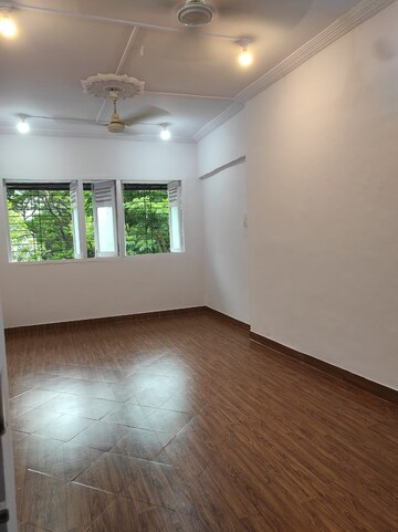 Room in 1 BHK Apartment at Andheri CHS, Andheri West – for Rent