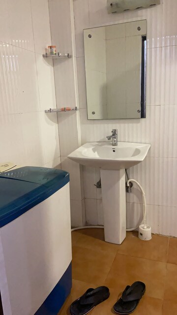 Bathroom in 2 BHK Builder Floor at Saket – for Rent