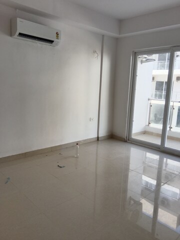 Room in 4 BHK Apartment at SS Linden, Sector 84 – for Rent