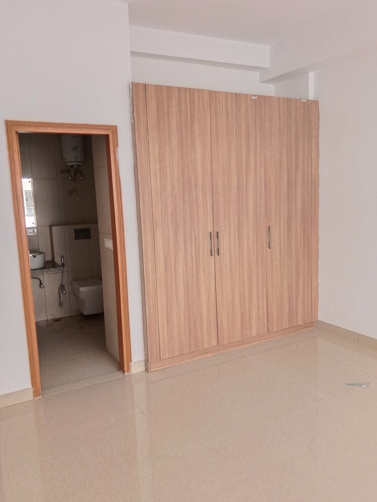 Room, ss-linden 4 Bedroom 2741 Sq.Ft. Apartment In Sector 84 Gurgaon 9240340