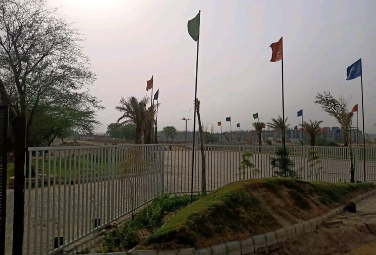 Exterior View, rof-normanton-park  167 Sq.Yd. Plot In Sohna Sector 36 Gurgaon 9240367