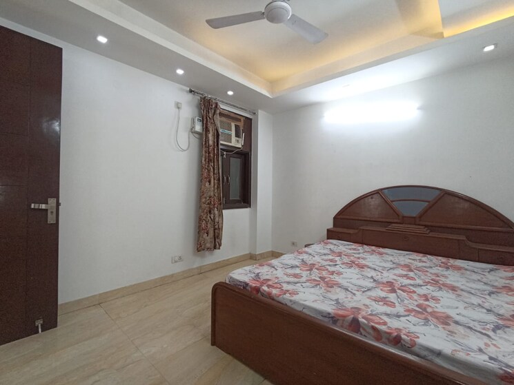 Master Bedroom, freedom fighters enclave 3 Bedroom 1500 Sq.Ft. Builder Floor In Freedom Fighters Enclave Delhi 9240384