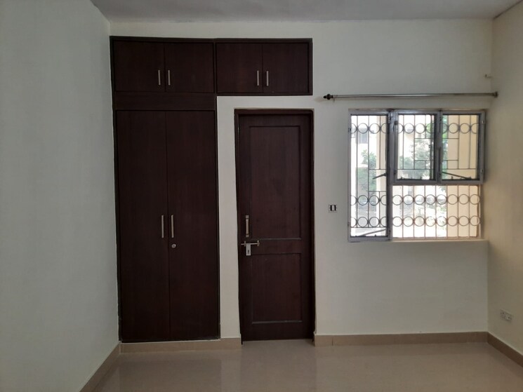 Room, sector 23 dwarka 1 Bedroom 440 Sq.Ft. Apartment In Sector 23 Dwarka Delhi 9240408