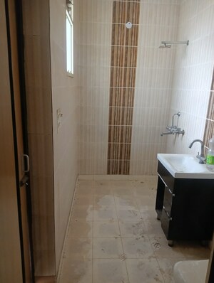 Bathroom in 4 BHK Apartment at Emaar The Palm Springs, Sector 54 – for Rent