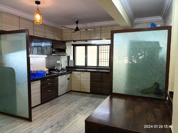Room in 4 BHK Apartment at Vashi Sector 12 – for Sale