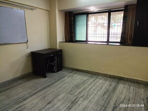 Room in 4 BHK Apartment at Vashi Sector 12 – for Sale