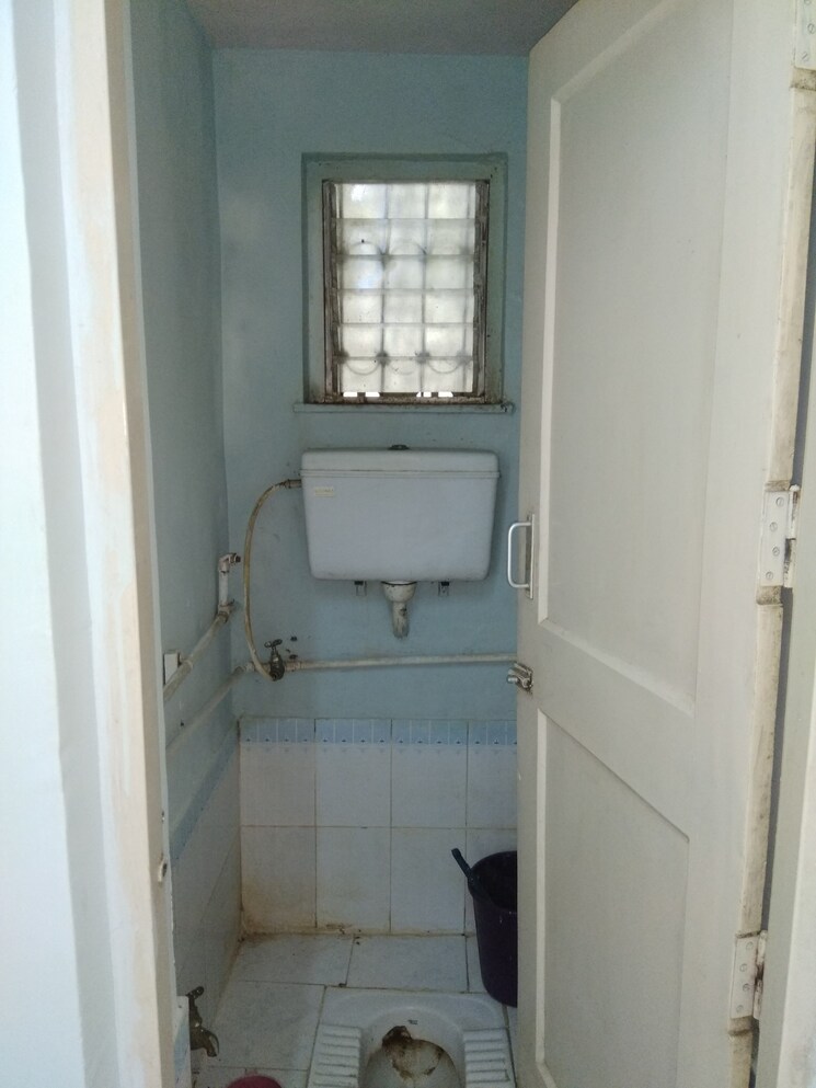Bathroom, malad west 1 RK 225 Sq.Ft. Apartment In Malad West Mumbai 9240406