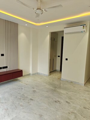 4 BHK Apartment For Rent in Emaar The Palm Springs, Sector 54