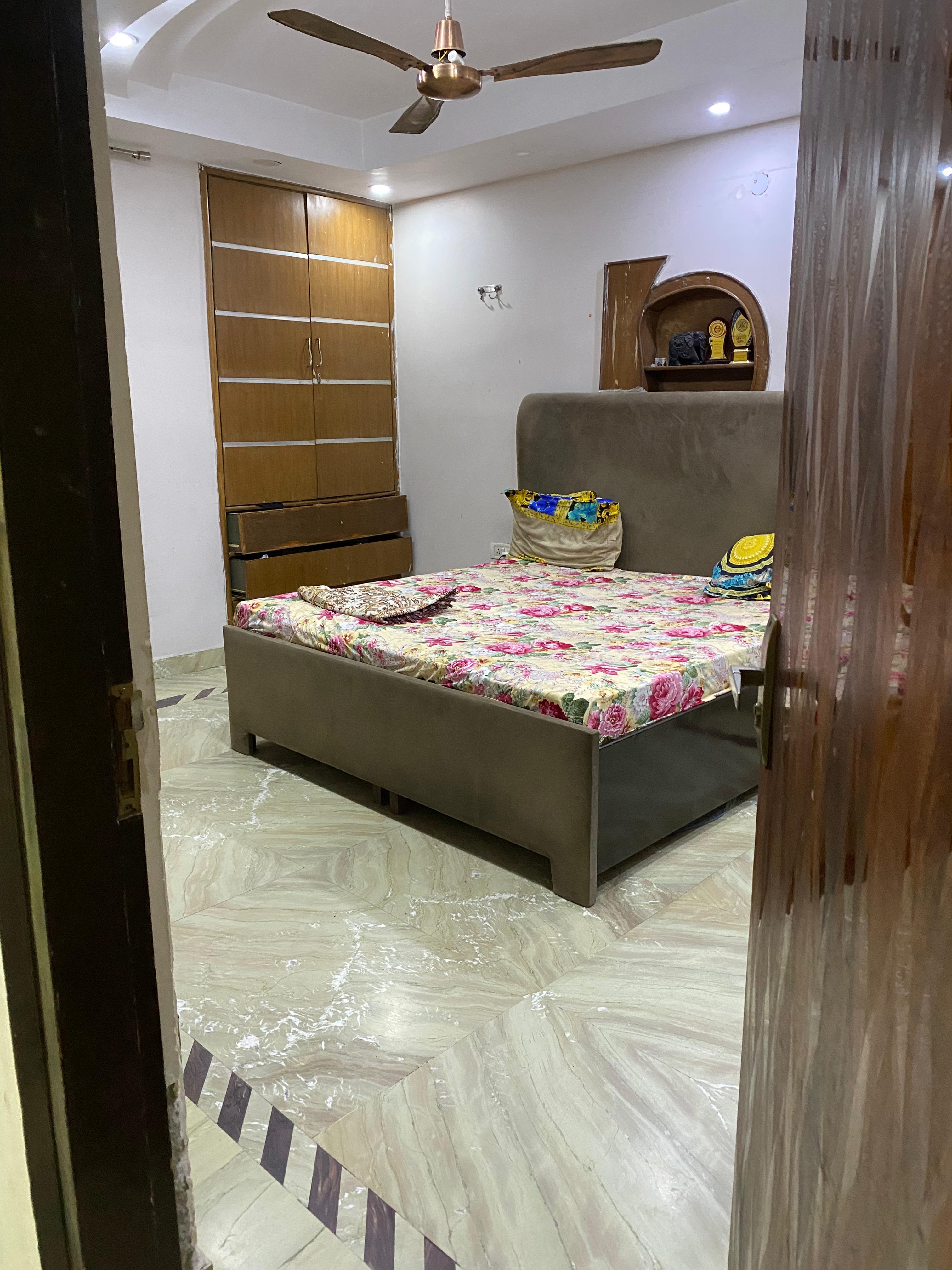 3 BHK Builder Floor For Sale in Paschim Vihar