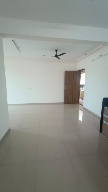 Room in 2 BHK Apartment at Kolte Patil Life Republic, Hinjewadi – for Rent