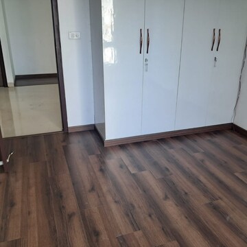 Room in 3 BHK Apartment at Hero Homes Phase 2, Sector 104 – for Rent