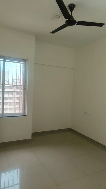 Room in 2 BHK Apartment at Kolte Patil Life Republic, Hinjewadi – for Rent