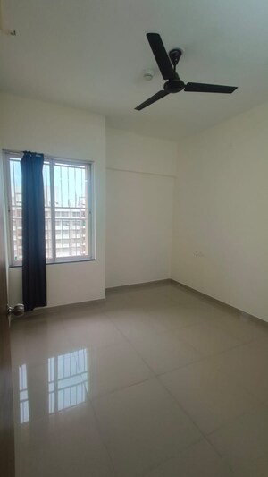 Room in 2 BHK Apartment at Kolte Patil Life Republic, Hinjewadi – for Rent