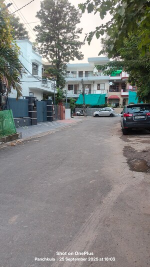 Parking in 3.5 BHK Builder Floor at Sector 12 Panchkula – for Sale