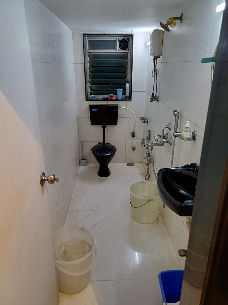 Bathroom, new-rajendra-apartment-chs 1 Bedroom 610 Sq.Ft. Apartment In Mahim Mumbai 9240559