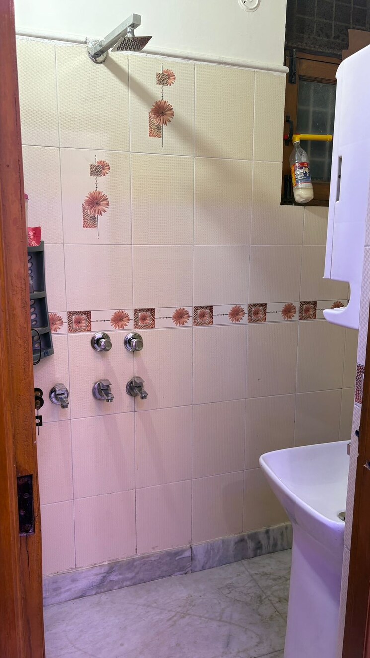 Other, vaishali sector 6 2 Bedroom 880 Sq.Ft. Builder Floor In Vaishali Sector 6 Ghaziabad 9240587