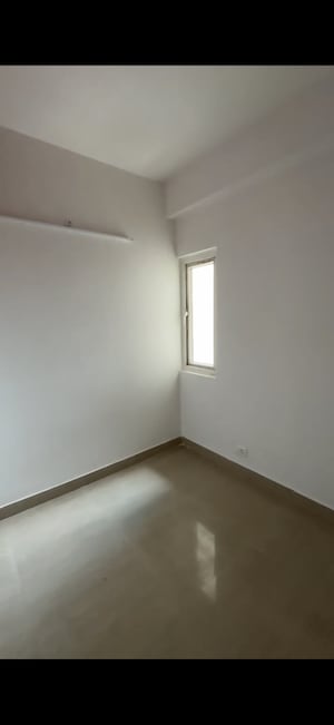 Room in 4 BHK Apartment at Fusion Homes, Tech Zone 4 Greater Noida – for Sale