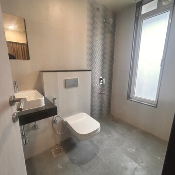 Bathroom in 1.5 BHK Apartment at Sheth Avante, Mumbai Central Suburbs – for Rent