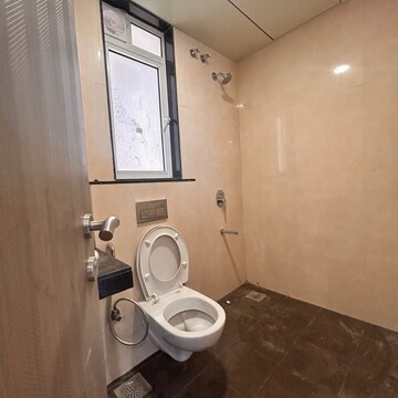Bathroom in 1.5 BHK Apartment at Sheth Avante, Mumbai Central Suburbs – for Rent