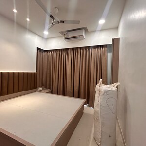 Room in 1.5 BHK Apartment at Sheth Avante, Mumbai Central Suburbs – for Rent