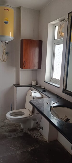Attached Bathroom in 3.5 BHK Apartment at Unitech Harmony, Sector 50 – for Rent