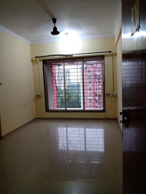 Room in 1 BHK Apartment at Bhoomi Park, Malad West – for Sale