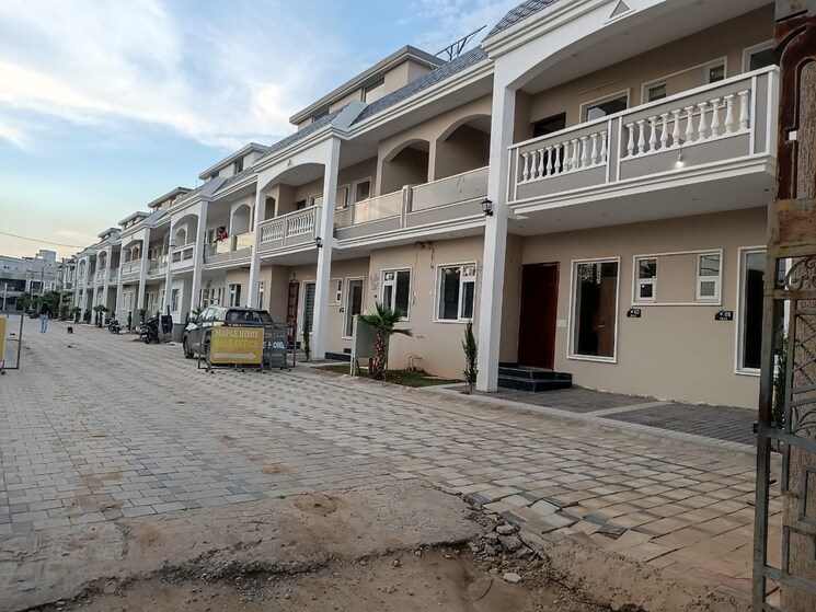 Exterior View, sector 127 3 Bedroom 110 Sq.Yd. Independent House In Sector 127 Mohali 9240636