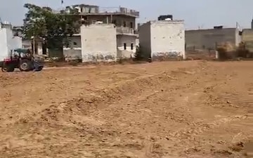 Plot For Sale in Sector 59