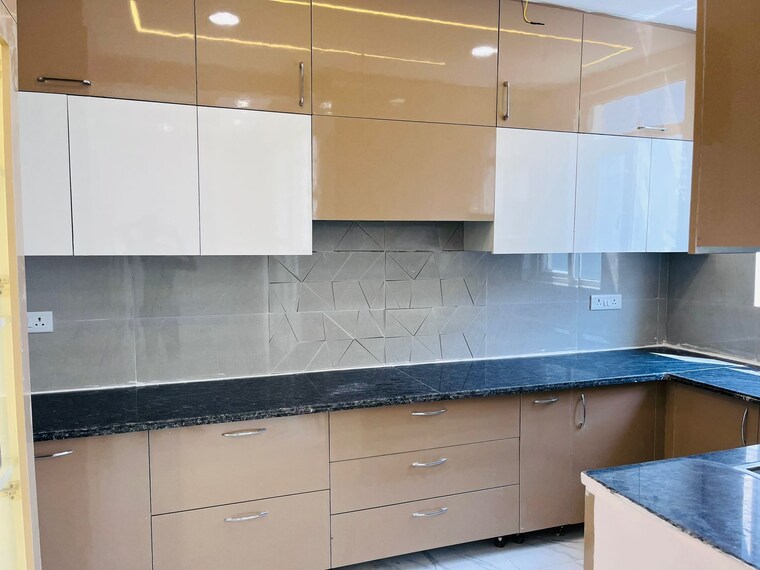 Kitchen, vip road 3 Bedroom 1735 Sq.Ft. Apartment In Vip Road Zirakpur 9240654