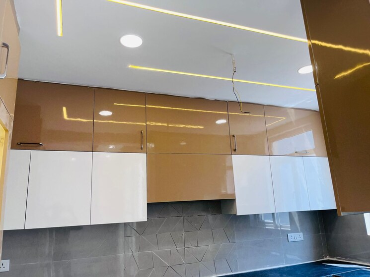 Kitchen, vip road 3 Bedroom 1735 Sq.Ft. Apartment In Vip Road Zirakpur 9240654