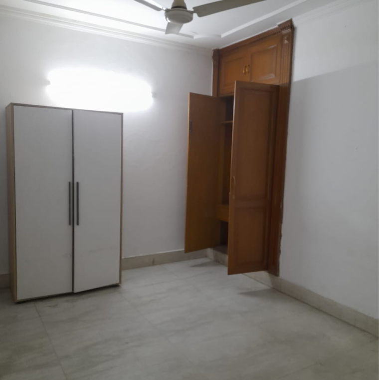 Room, pragya-kunj-apartments 3 Bedroom 300 Sq.Yd. Apartment In Kailash Colony Delhi 9240663