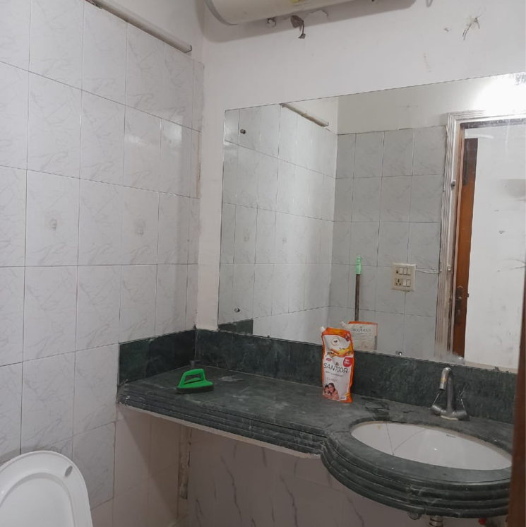 Bathroom, pragya-kunj-apartments 3 Bedroom 300 Sq.Yd. Apartment In Kailash Colony Delhi 9240663